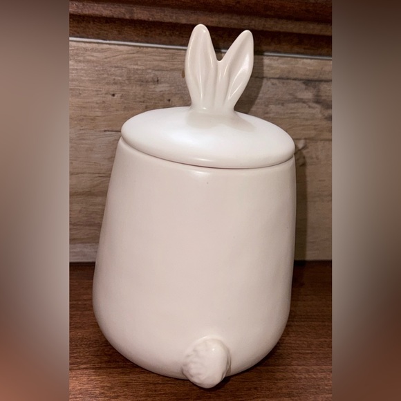 Super Cute 🥰 Rae Dunn - Spring/ Easter Storage Container 🫙 Hop To It  - NEW - Picture 3 of 5